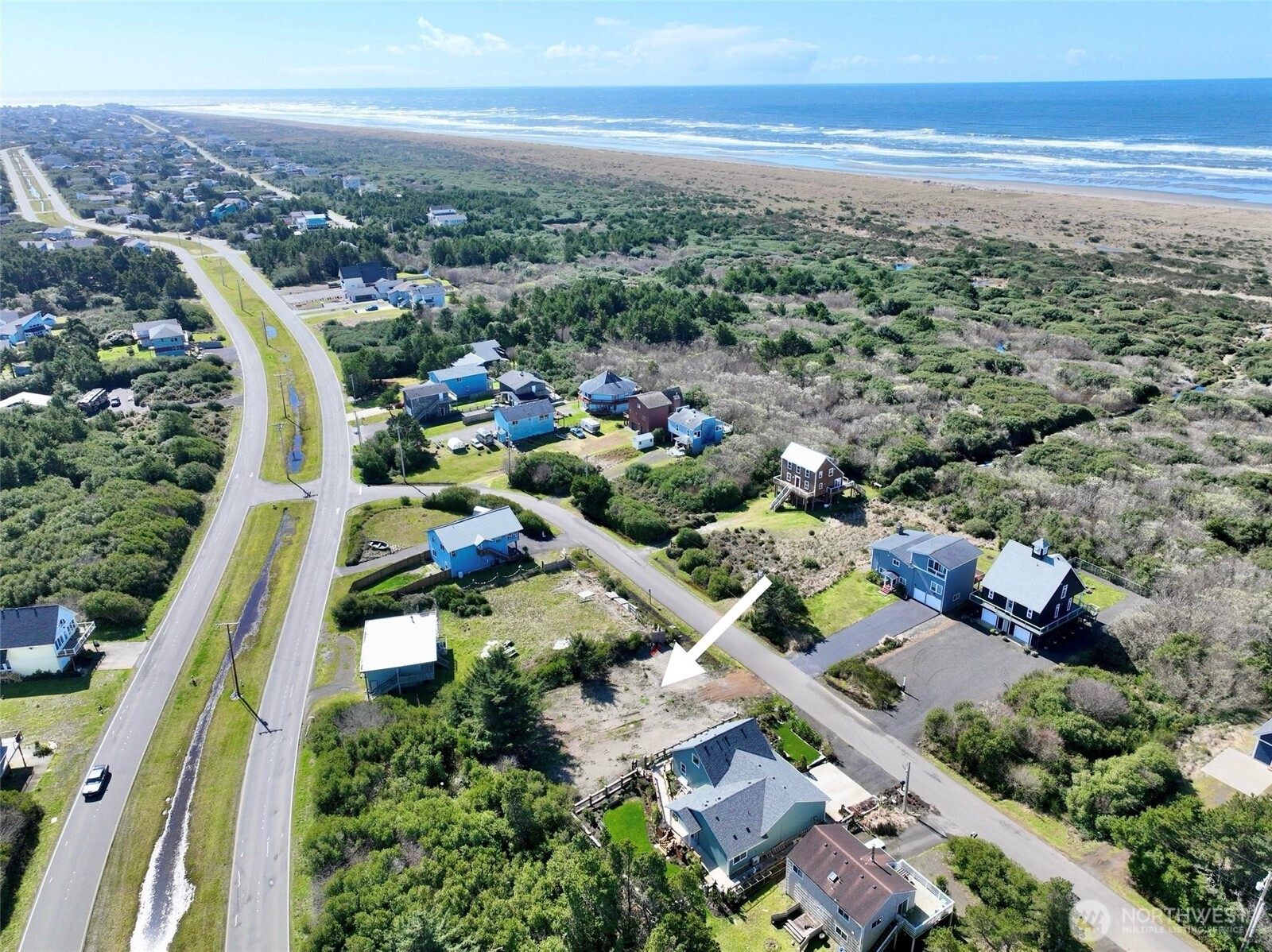 578 Sand Dune Avenue SW, Ocean Shores, WA 98569