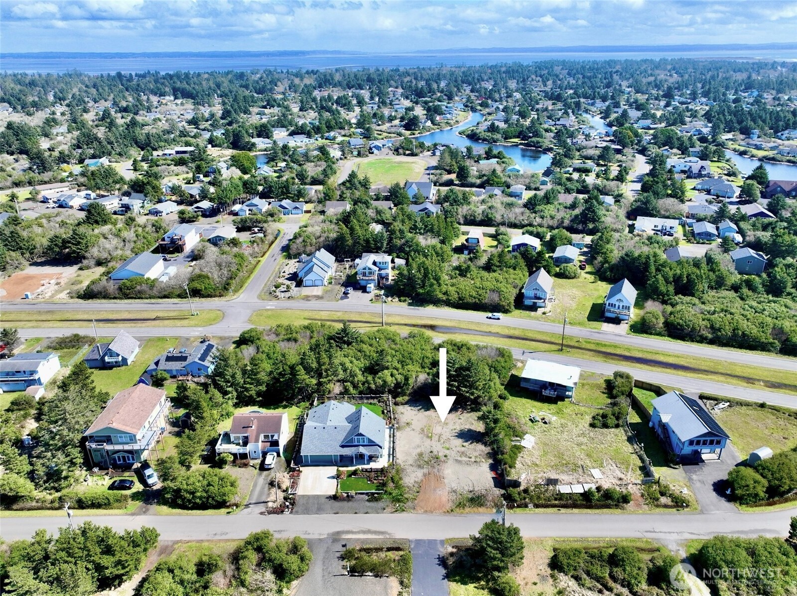 578 Sand Dune Avenue SW, Ocean Shores, WA 98569
