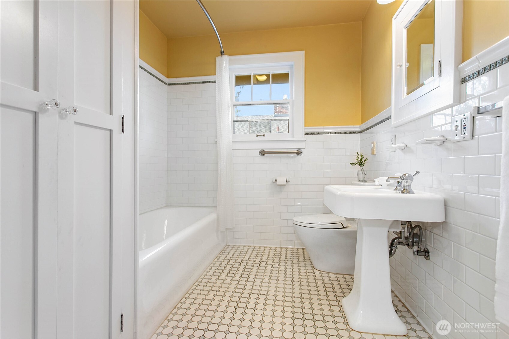 2209 Eldridge Avenue , Bellingham, WA 98225