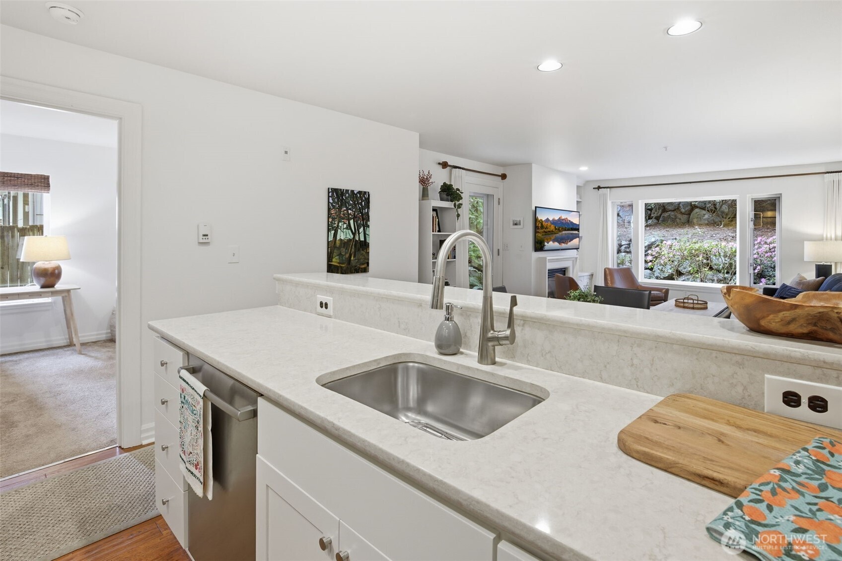 215 20th Avenue E #105, Seattle, WA 98112