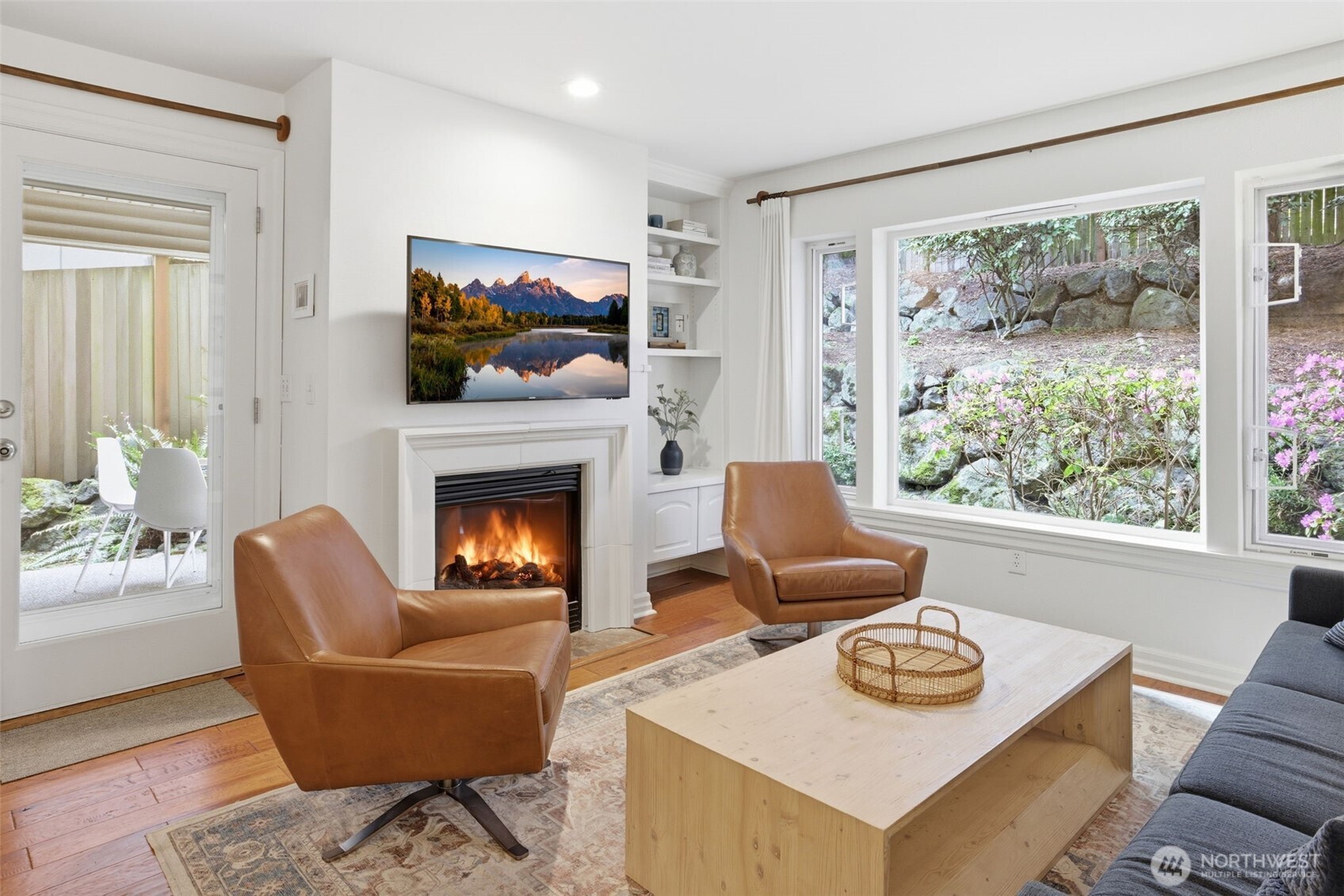 215 20th Avenue E #105, Seattle, WA 98112