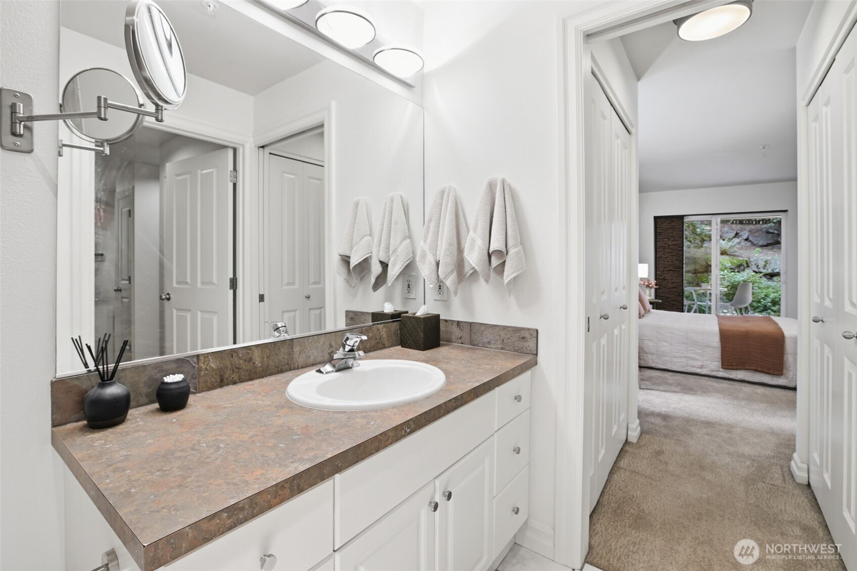 215 20th Avenue E #105, Seattle, WA 98112