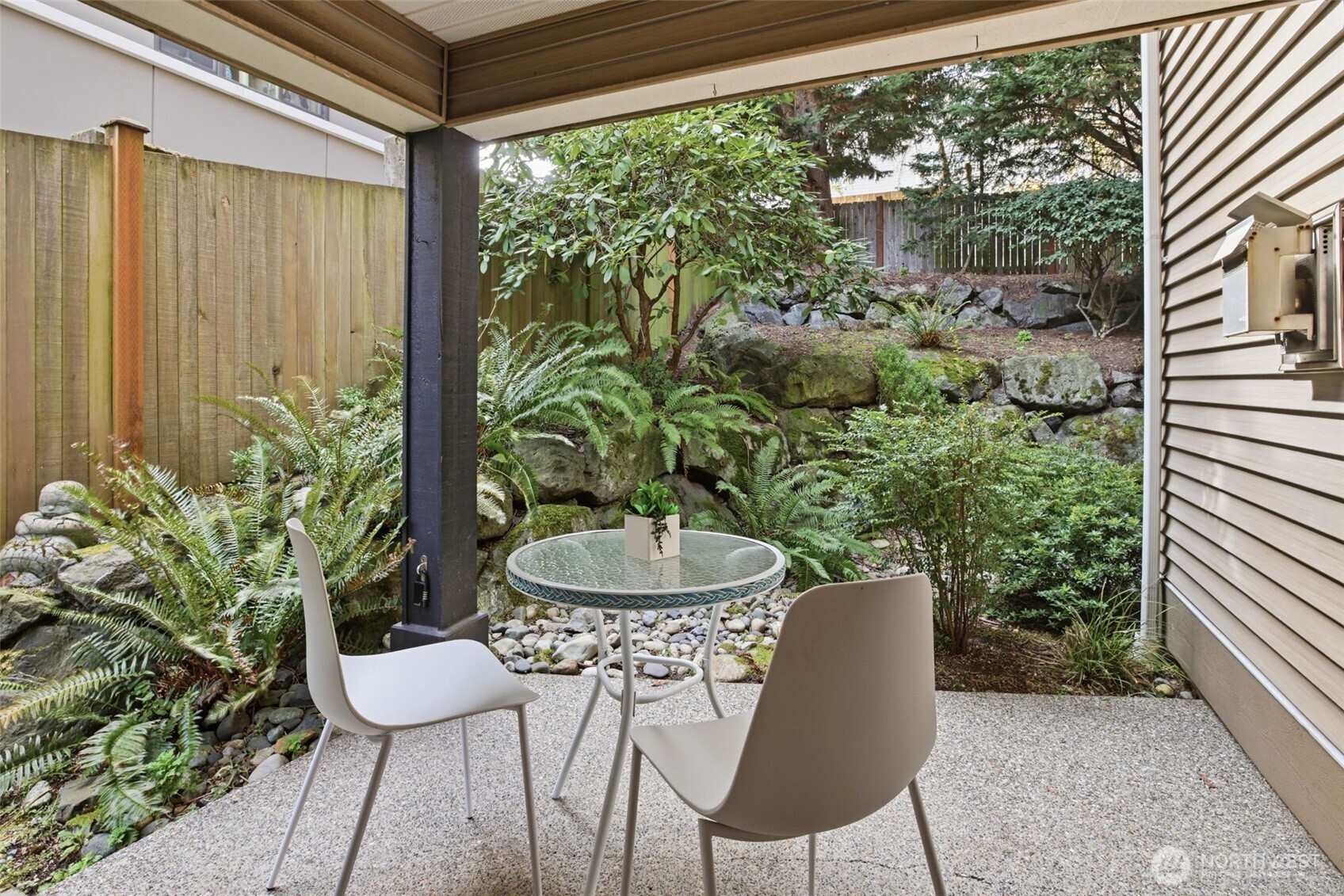 215 20th Avenue E #105, Seattle, WA 98112