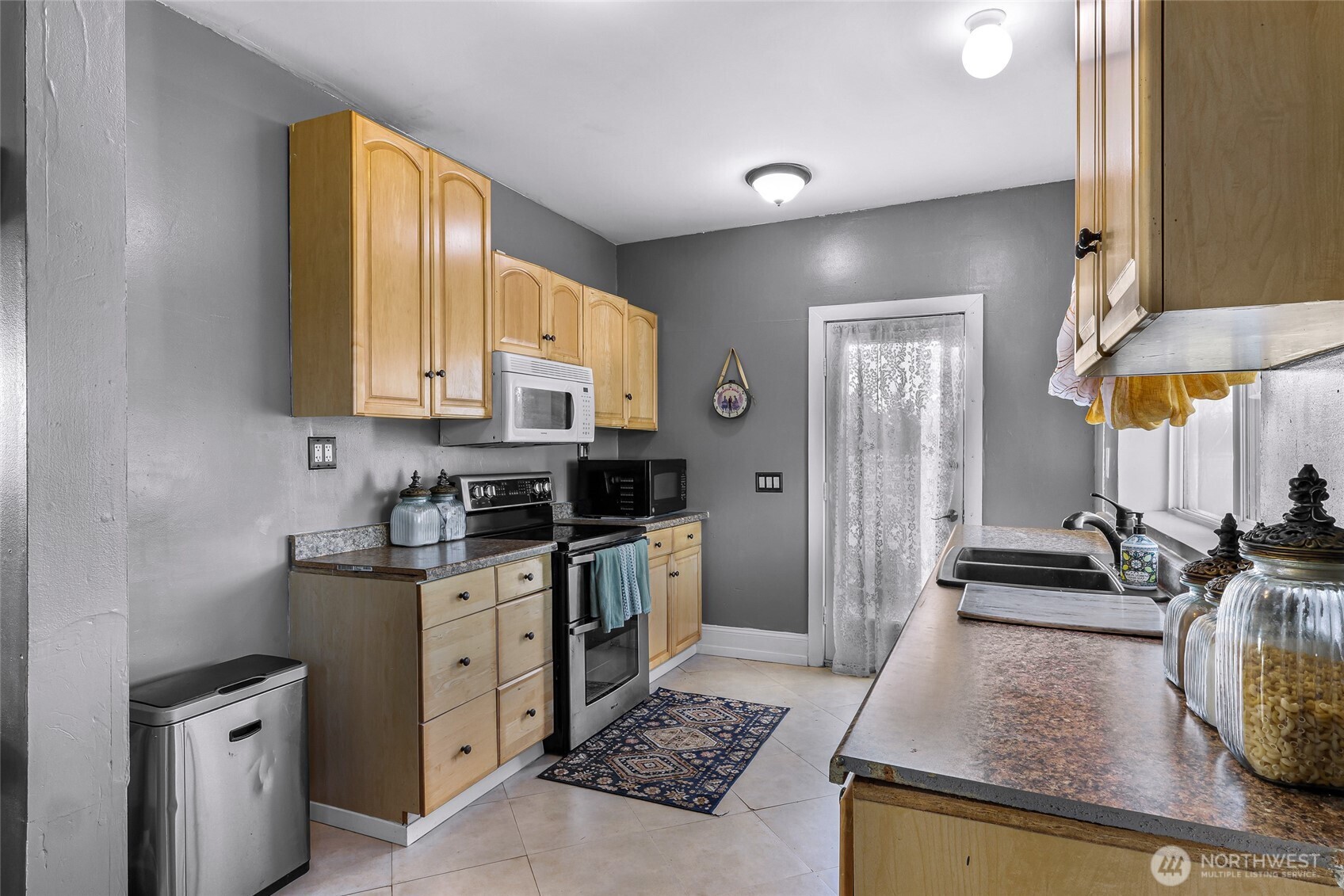 8225 Peace Park Drive , Custer, WA 98240