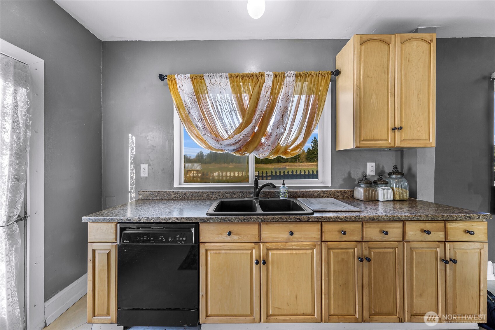 8225 Peace Park Drive , Custer, WA 98240