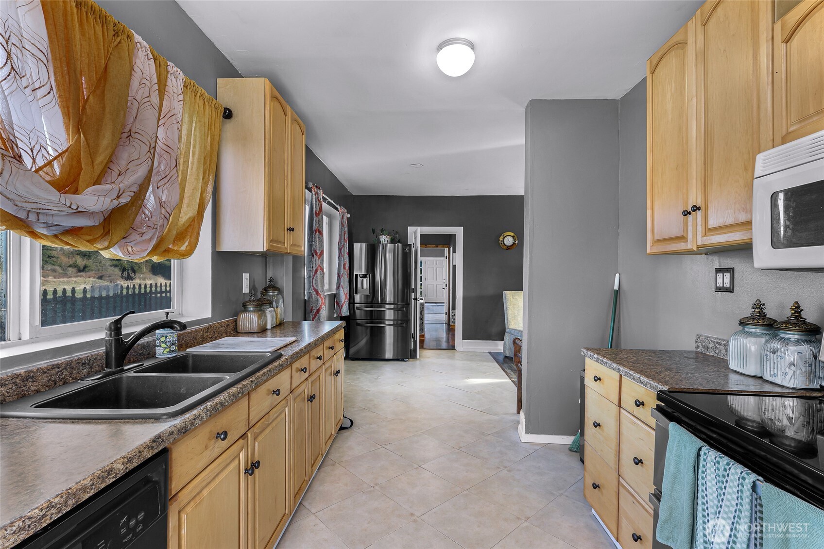 8225 Peace Park Drive , Custer, WA 98240