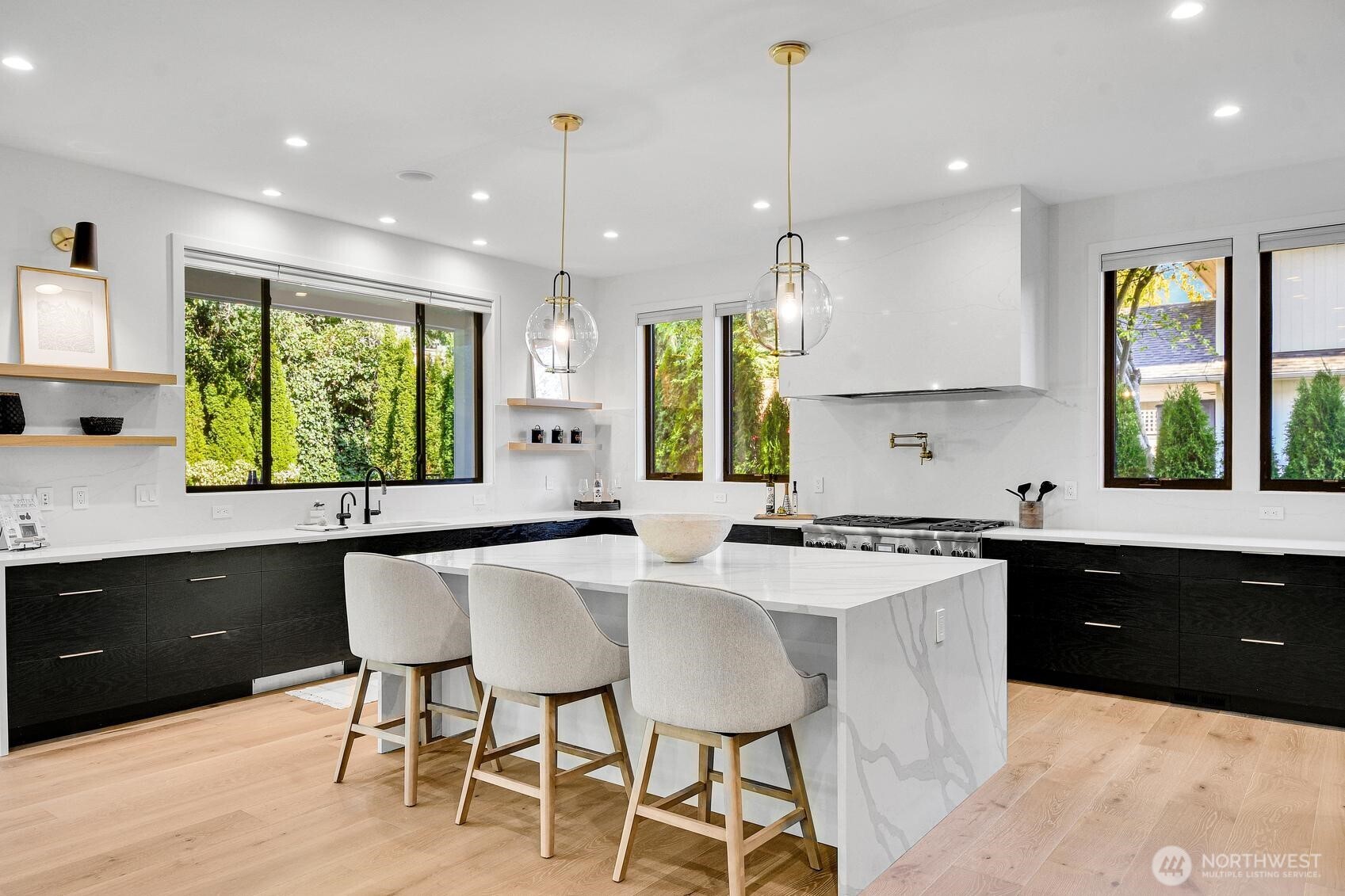 5632 NE 55th Street , Seattle, WA 98105