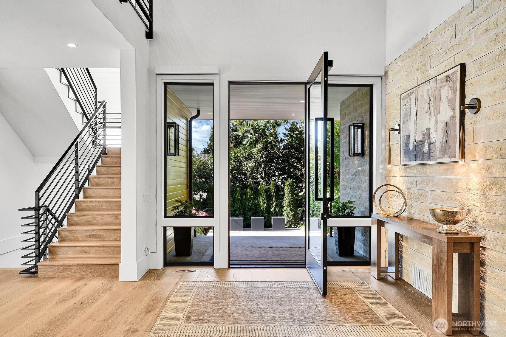 5632 NE 55th Street , Seattle, WA 98105