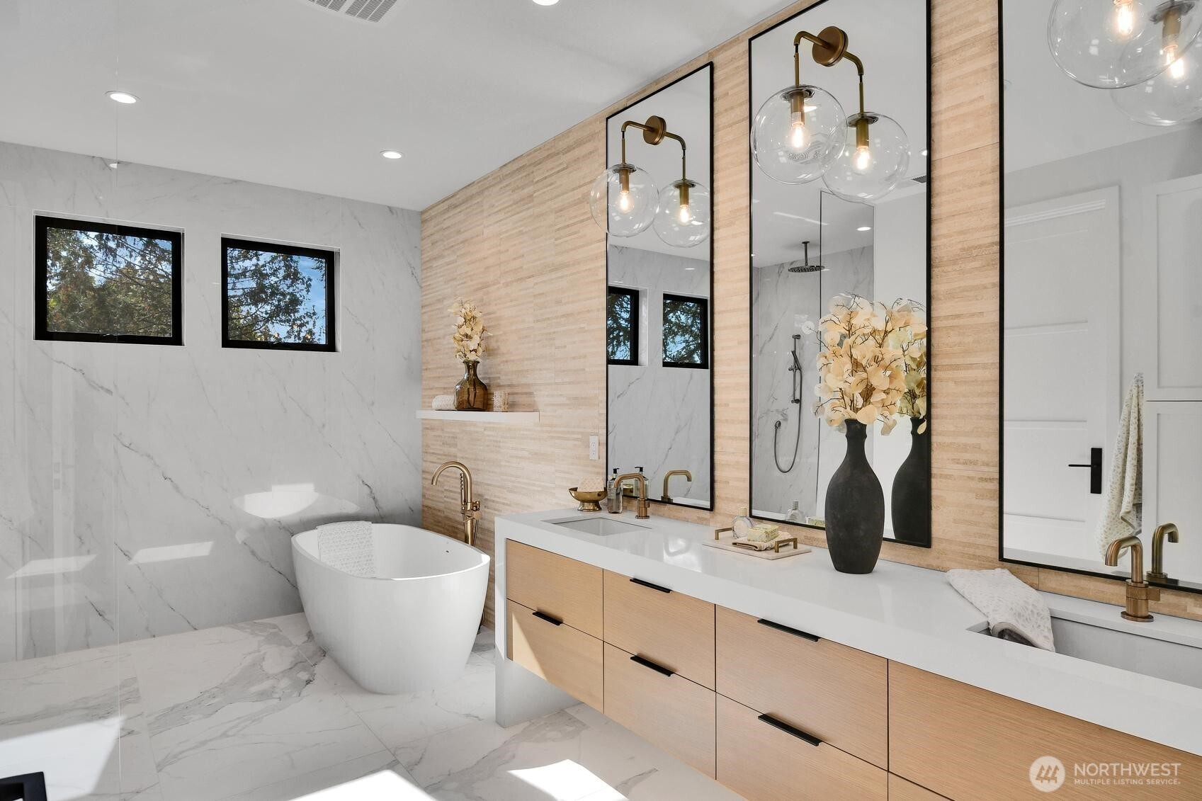 5632 NE 55th Street , Seattle, WA 98105