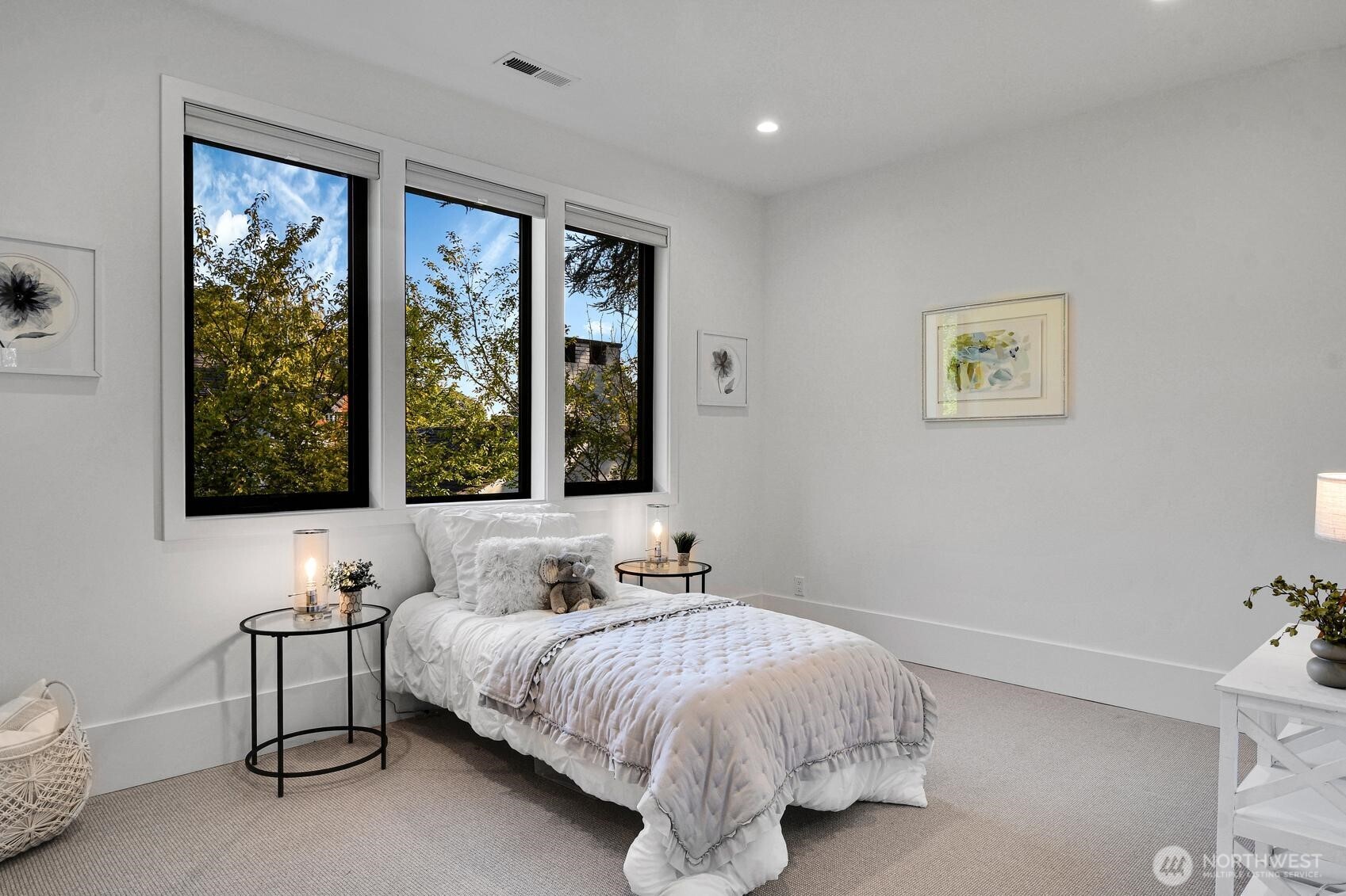 5632 NE 55th Street , Seattle, WA 98105