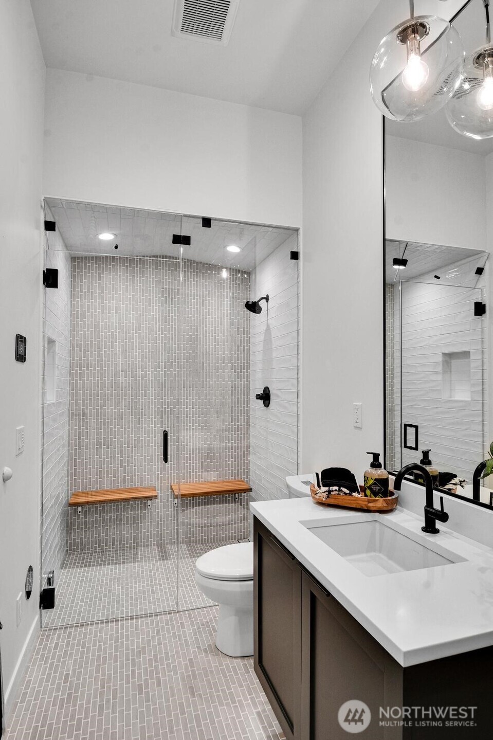 5632 NE 55th Street , Seattle, WA 98105