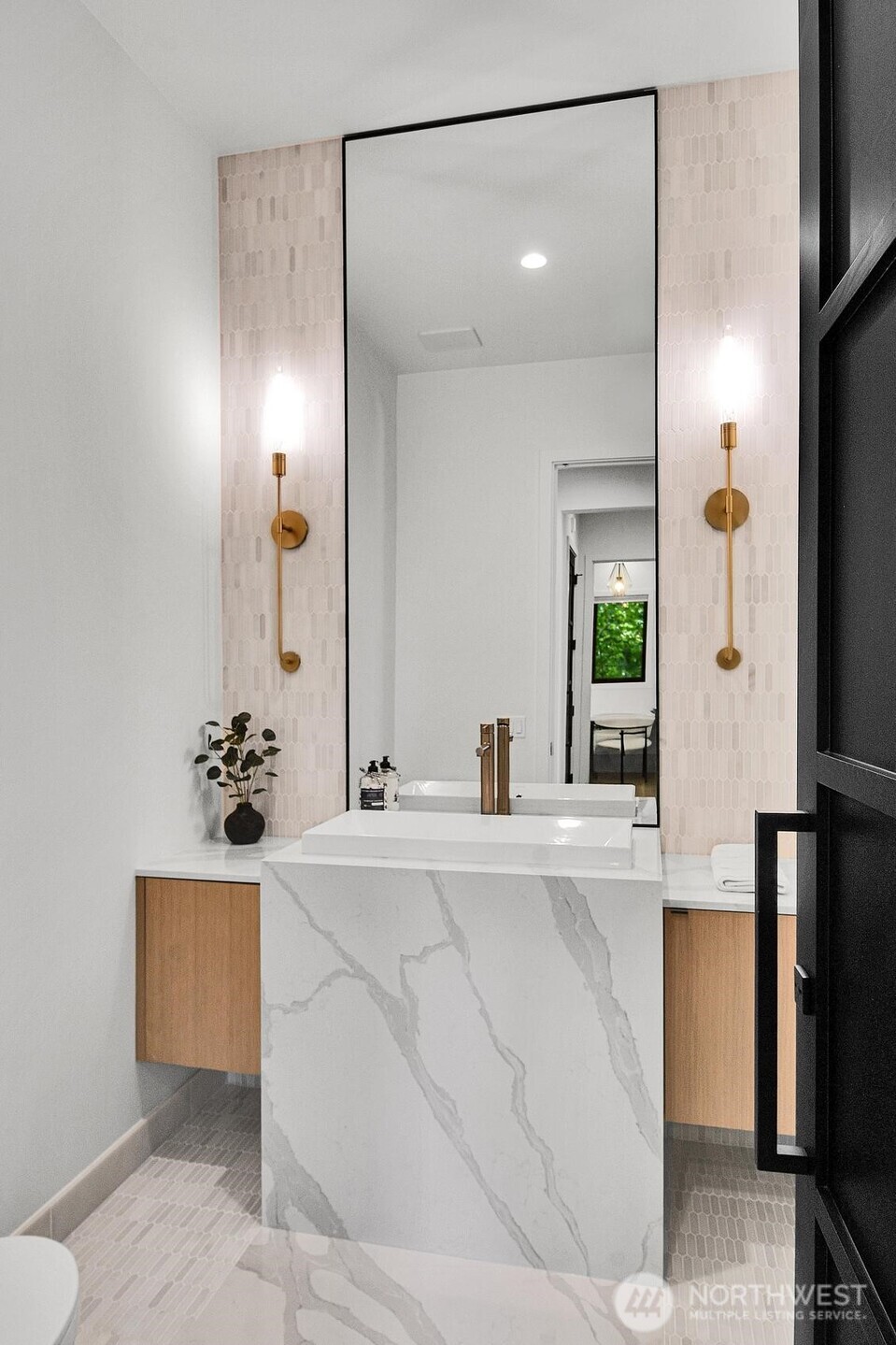 5632 NE 55th Street , Seattle, WA 98105