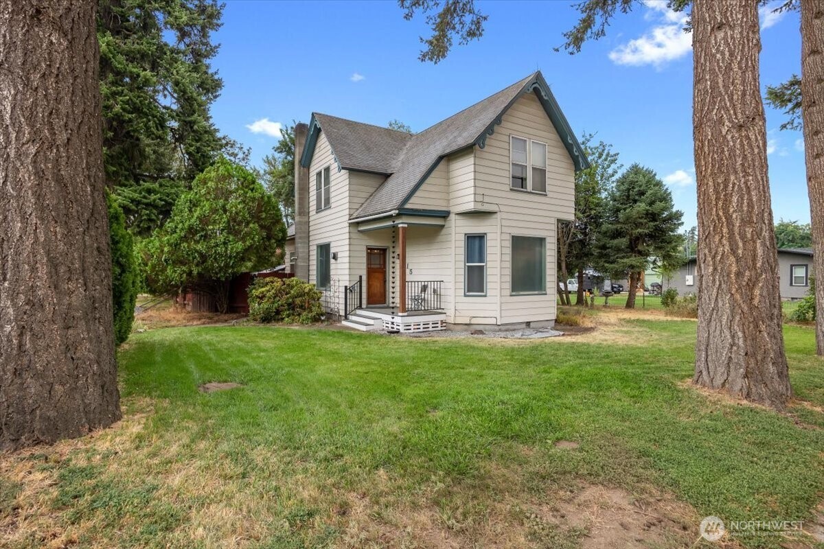 515 N 3rd Street , Dayton, WA 99328