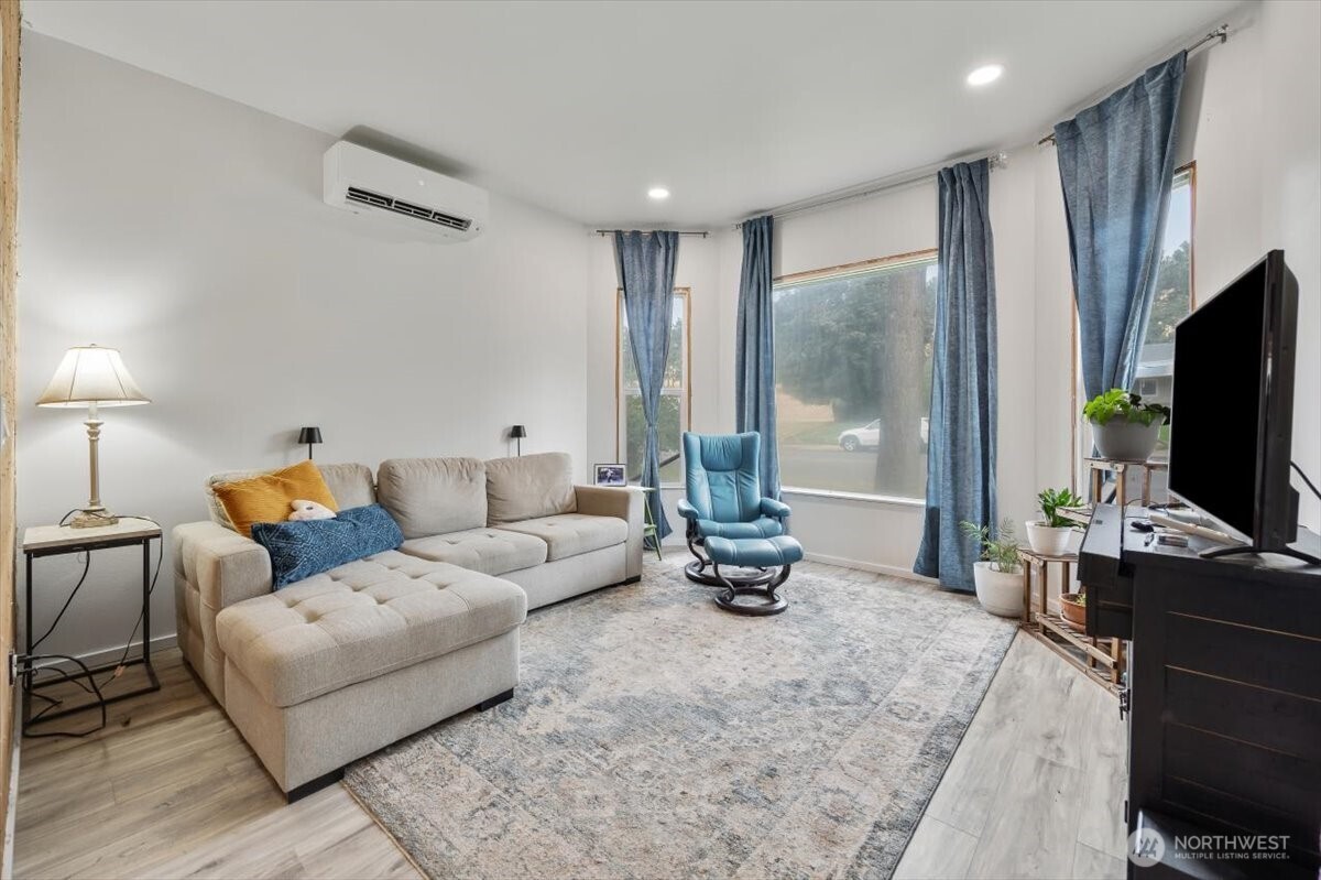 515 N 3rd Street , Dayton, WA 99328