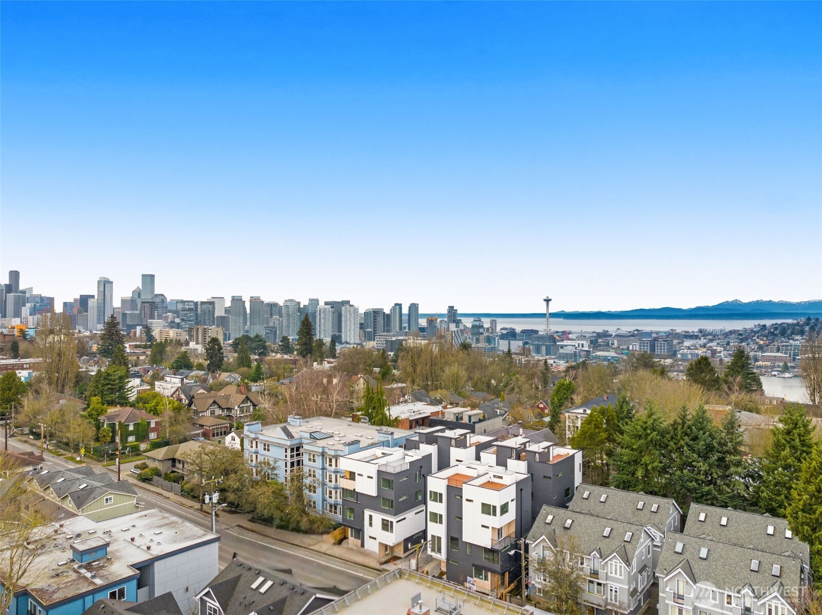 1127 B 10th Avenue E, Seattle, WA 98102