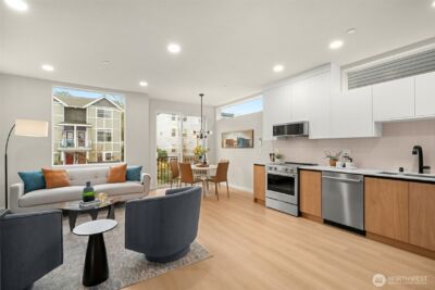 1127 B 10th Avenue E, Seattle, WA 98102 - Photo 3