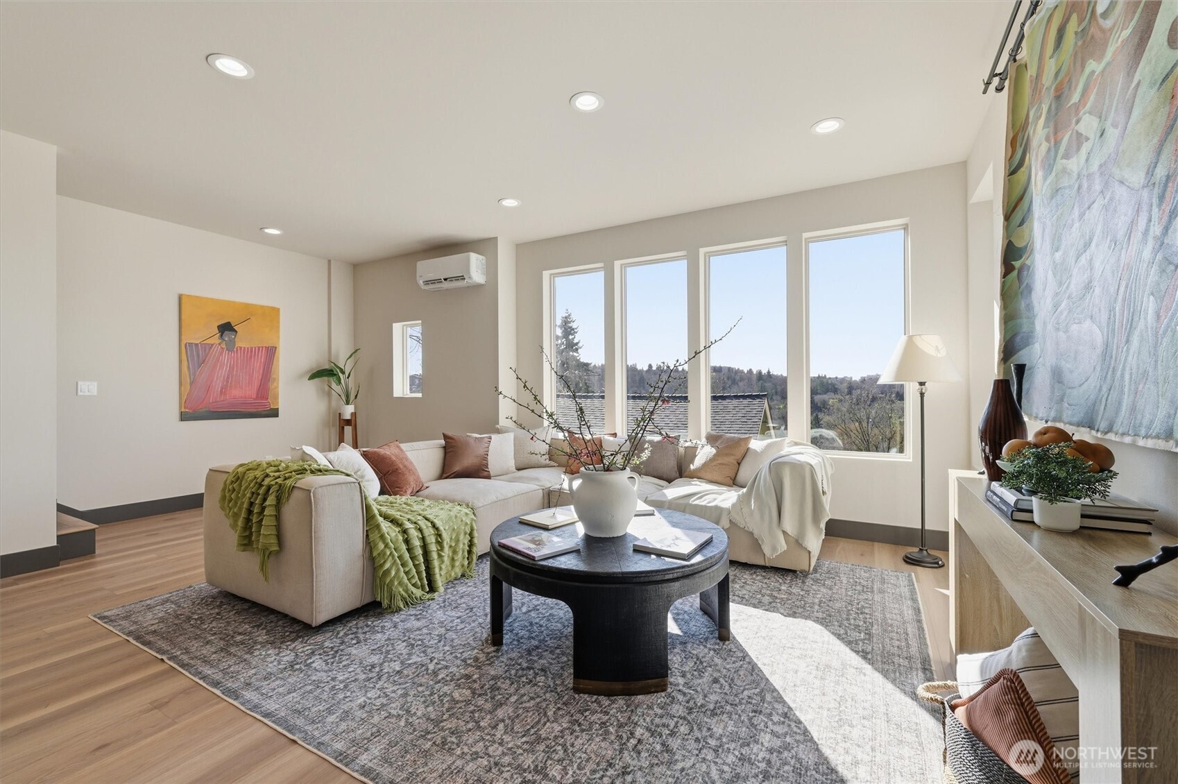 4584 22nd Avenue SW #A, Seattle, WA 98106