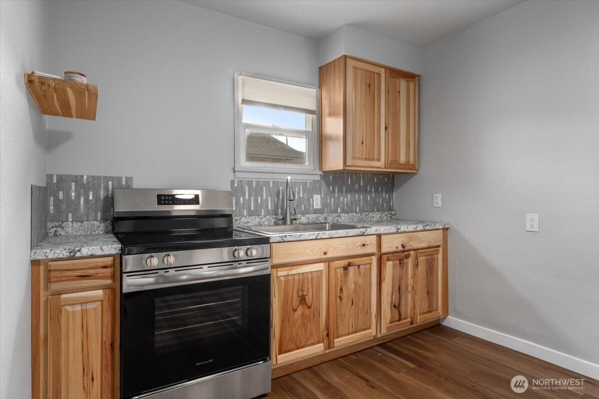 910 Walker Avenue , Wenatchee, WA 98801