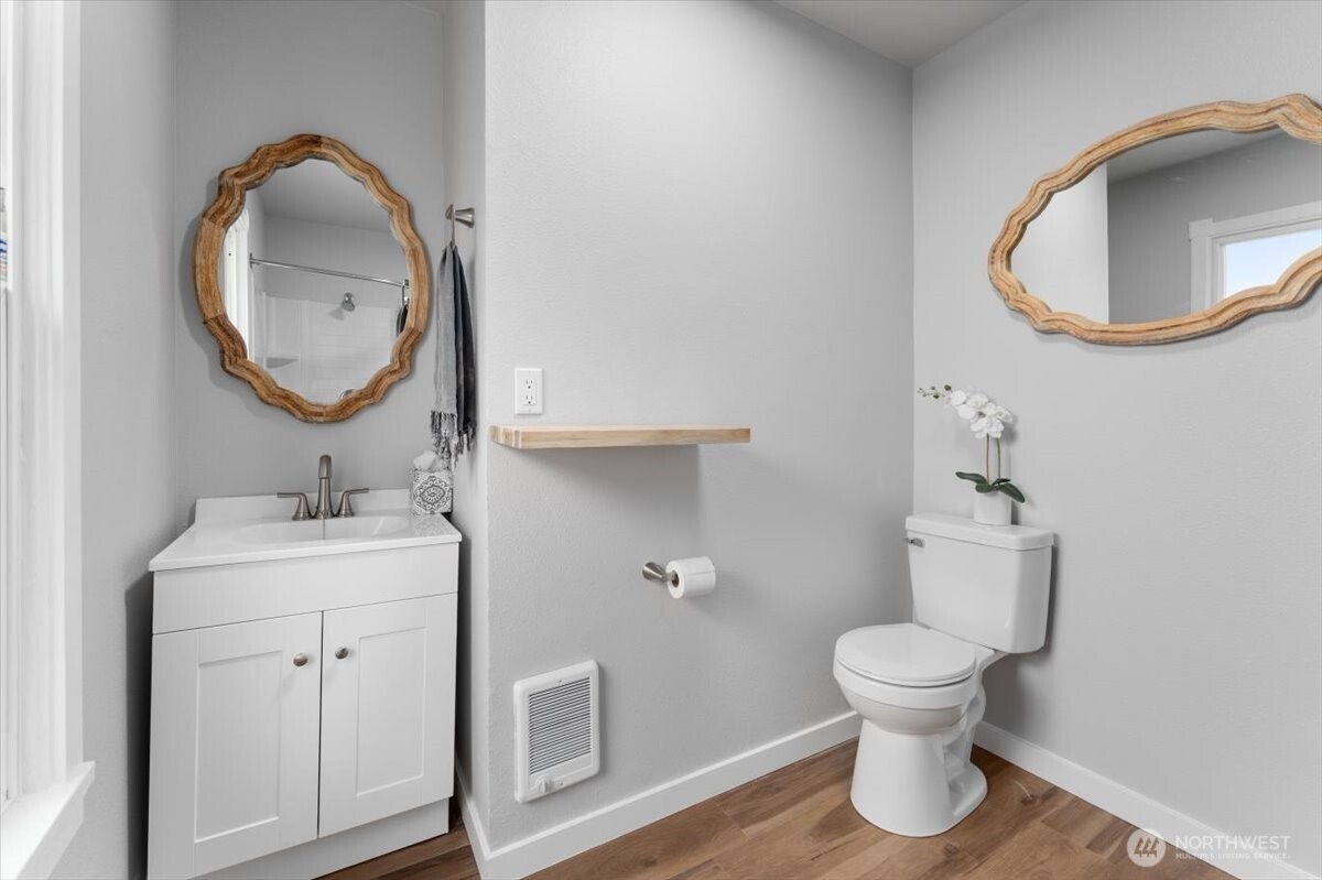 910 Walker Avenue , Wenatchee, WA 98801