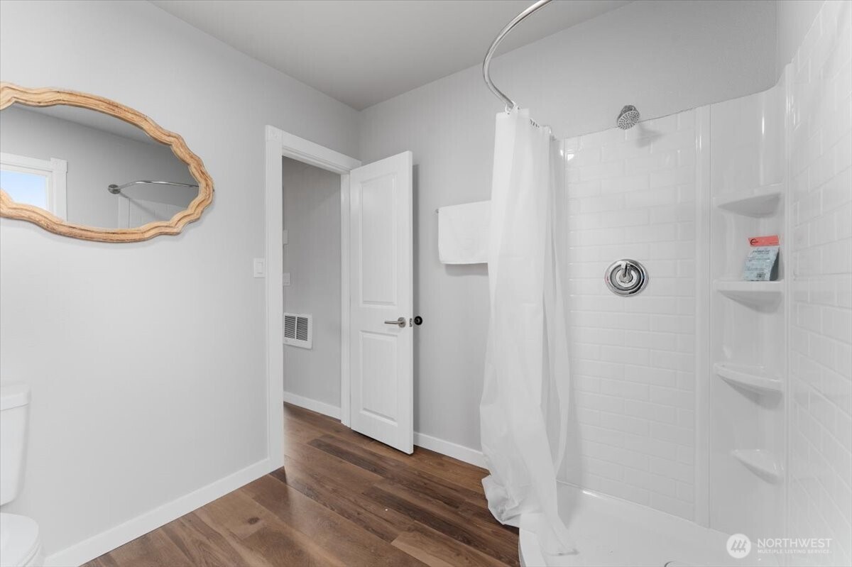 910 Walker Avenue , Wenatchee, WA 98801