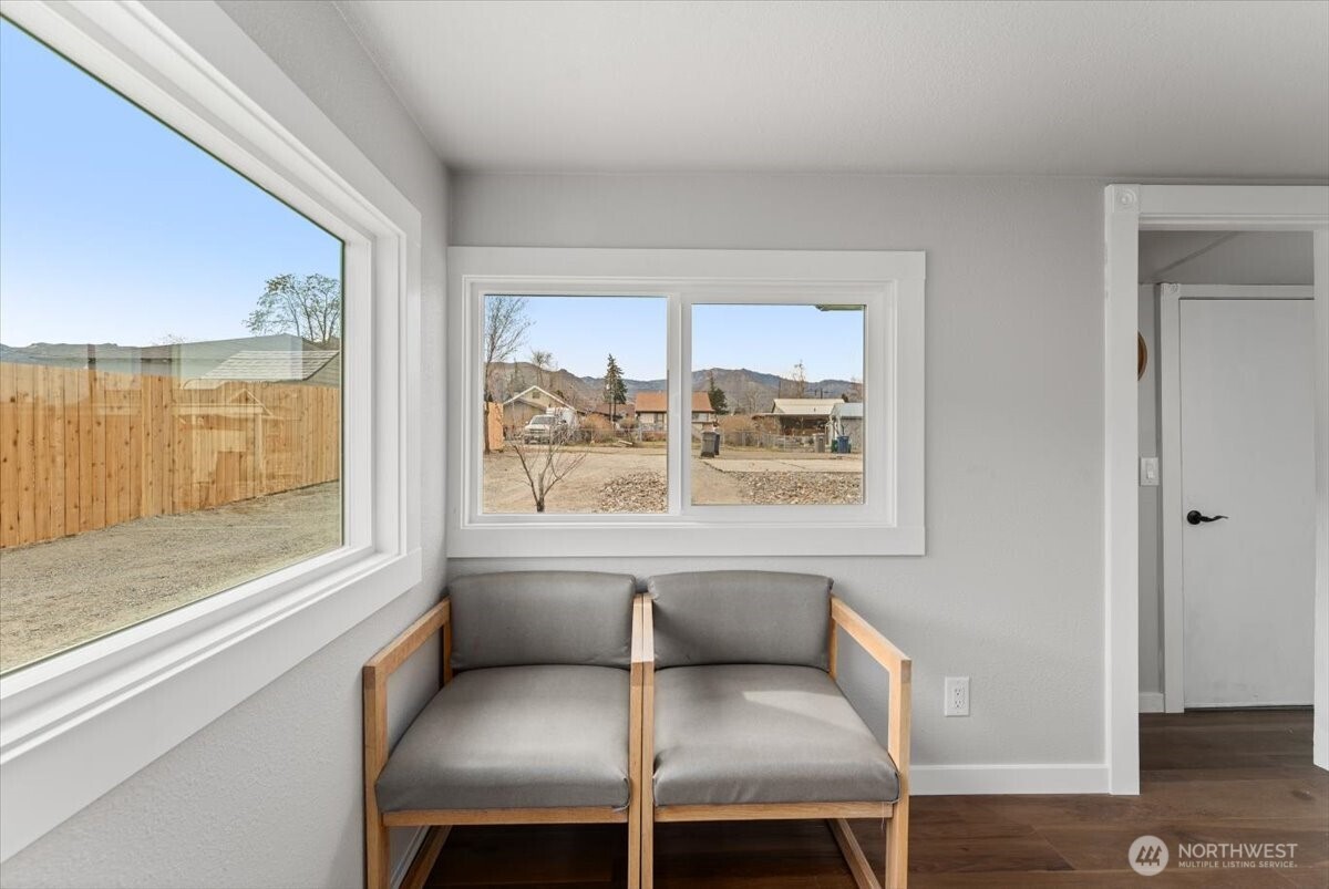 910 Walker Avenue , Wenatchee, WA 98801