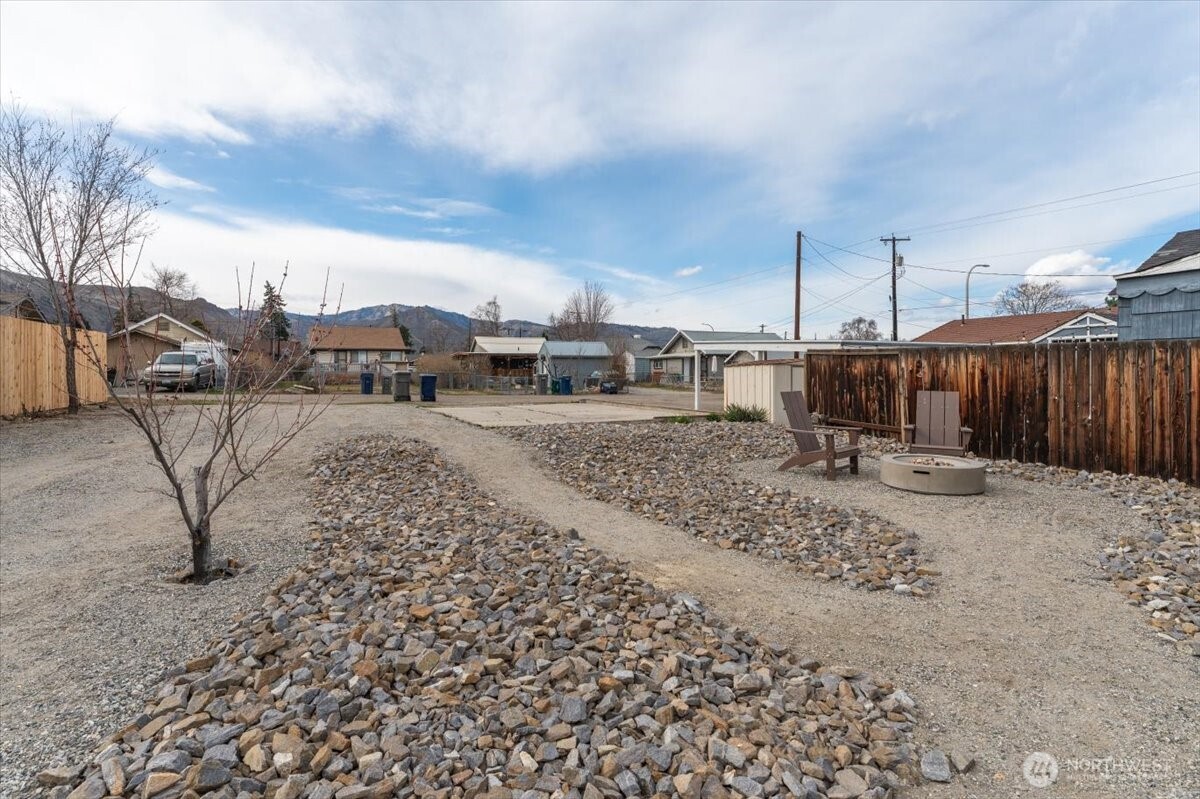910 Walker Avenue , Wenatchee, WA 98801
