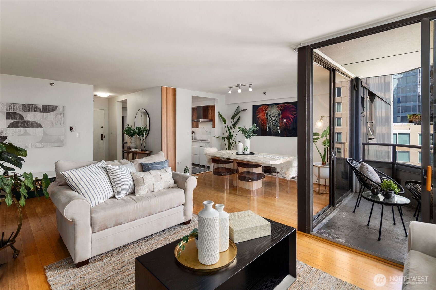 2621 2nd Ave #1601, Seattle, WA 98121