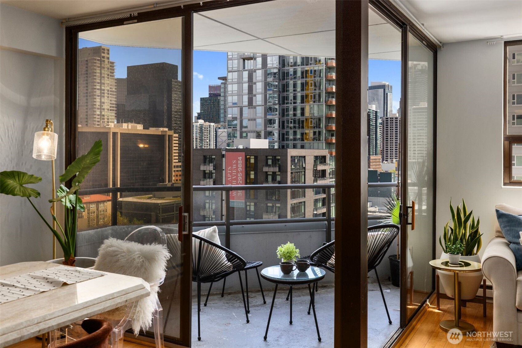 2621 2nd Ave #1601, Seattle, WA 98121