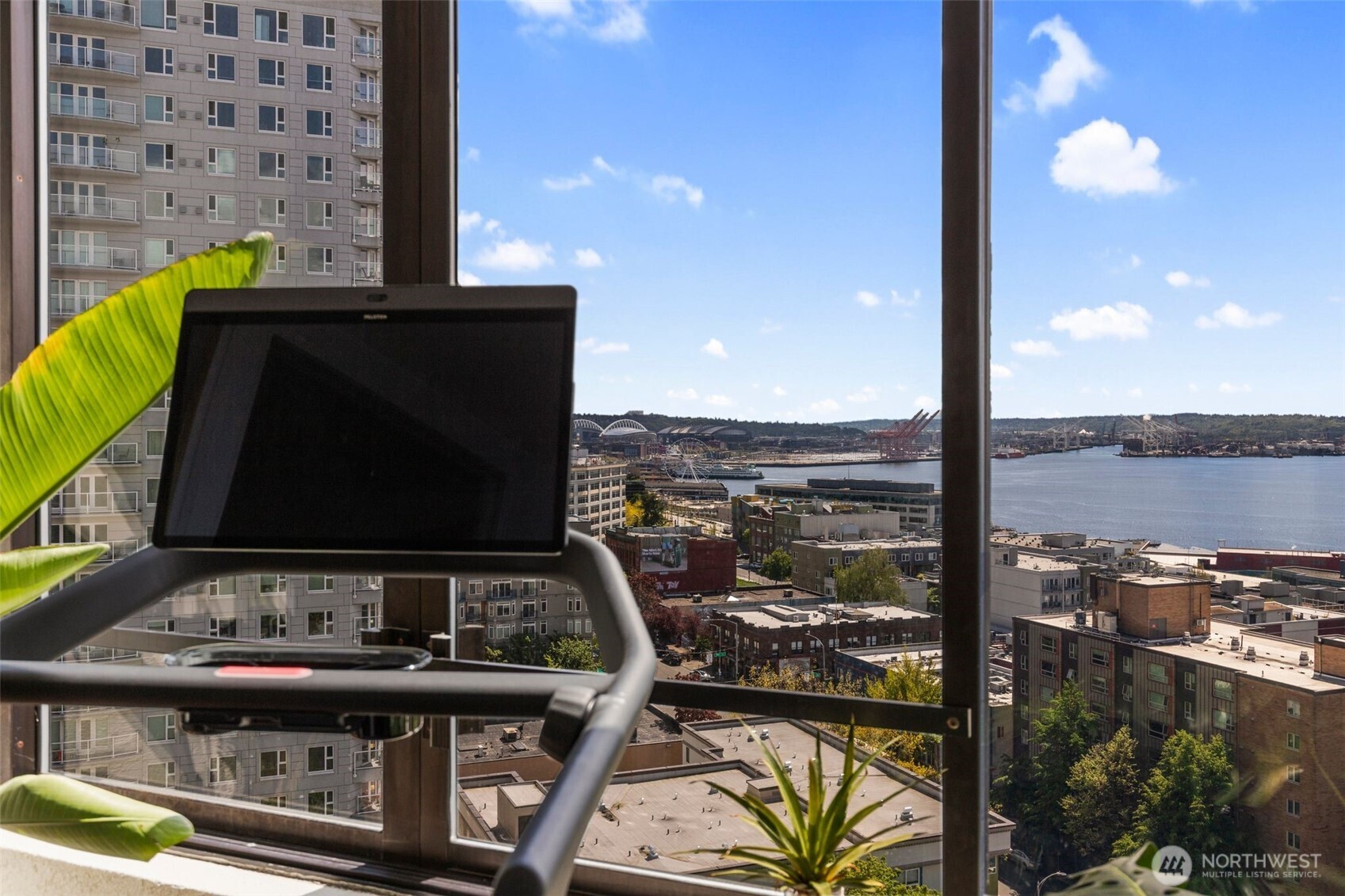 2621 2nd Ave #1601, Seattle, WA 98121