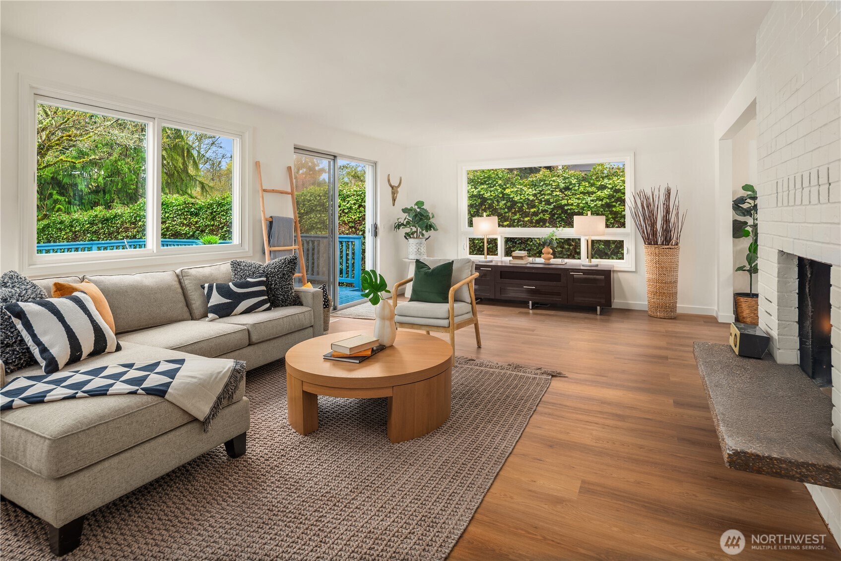 1511 S 250th , Des Moines, WA 98198