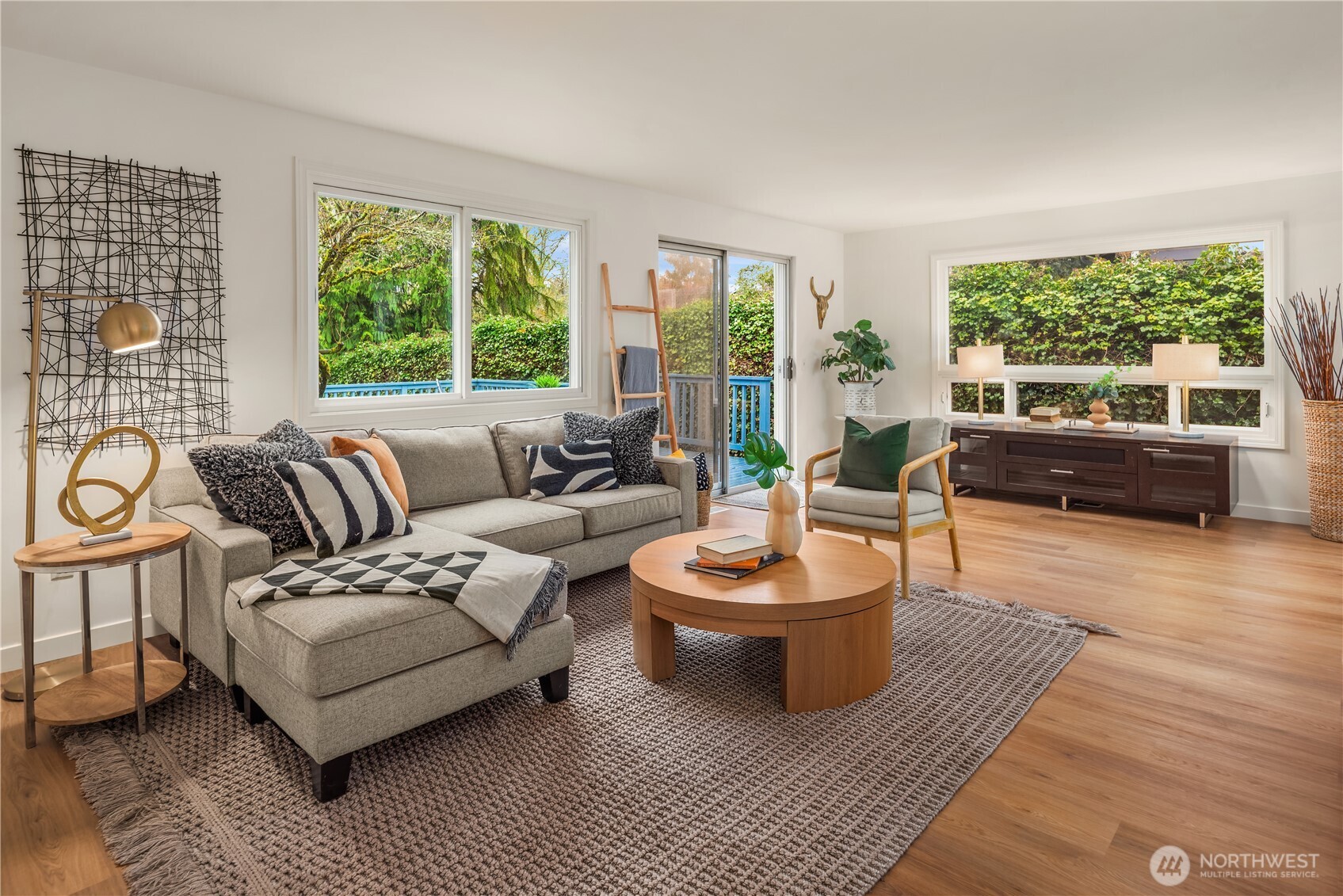 1511 S 250th , Des Moines, WA 98198