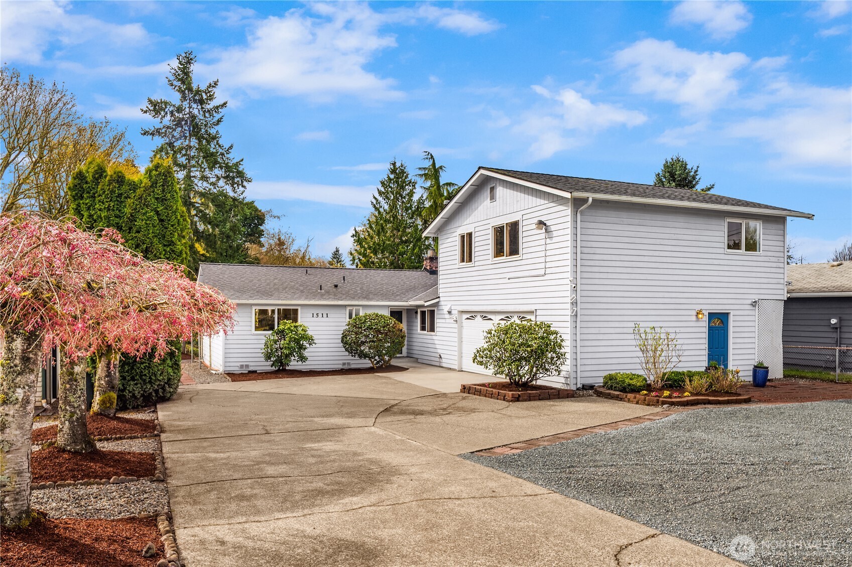 1511 S 250th , Des Moines, WA 98198