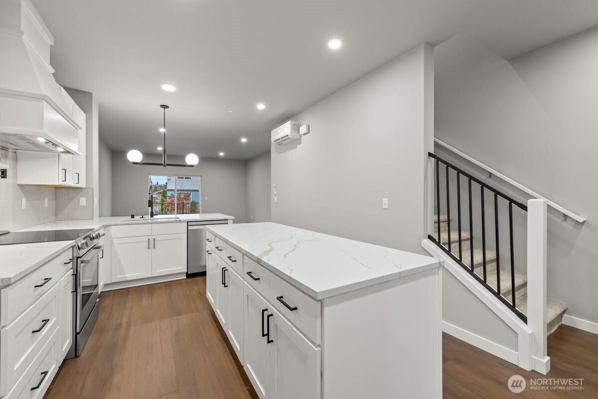 16823 Alder Way #J3, Lynnwood, WA 98037