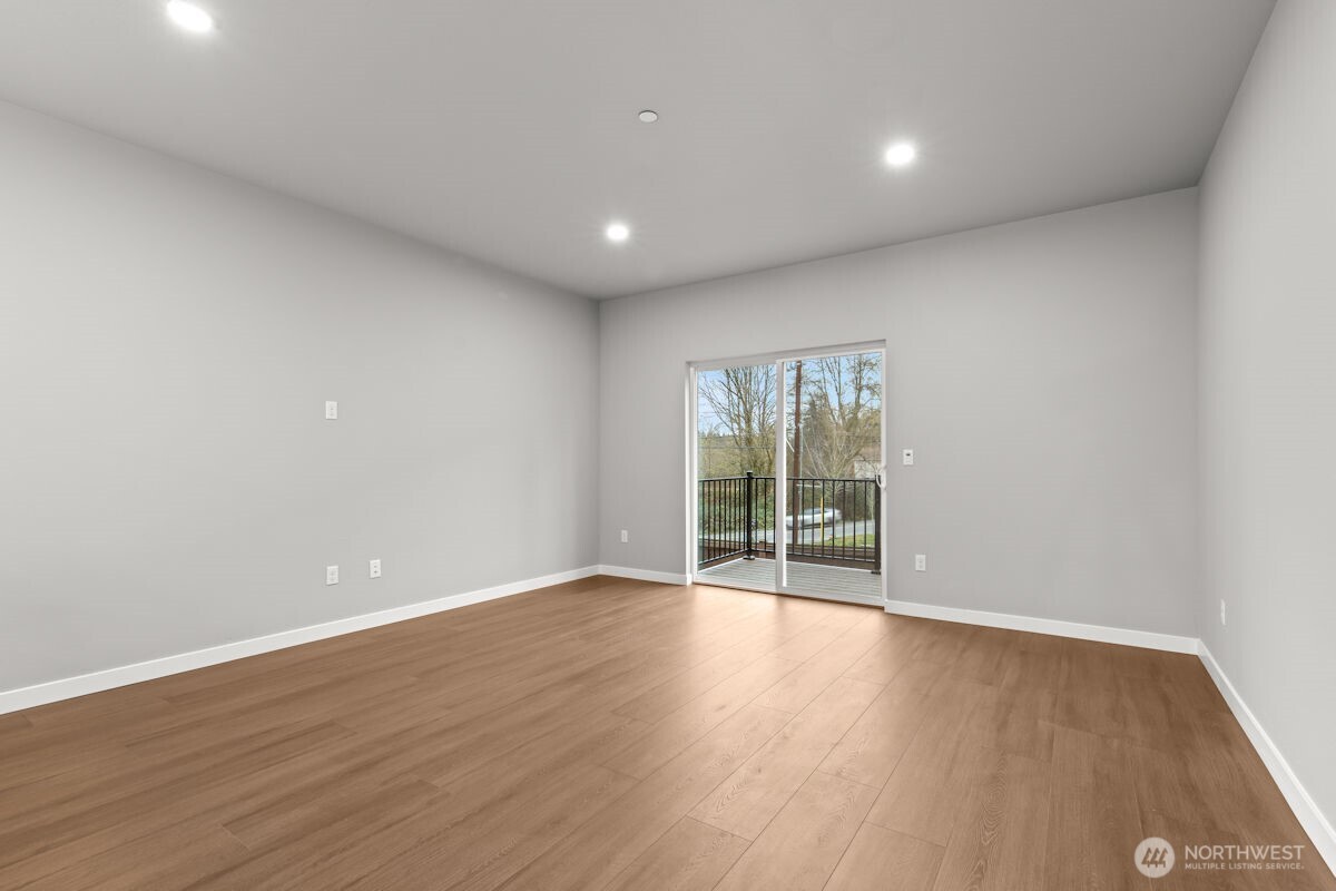 16823 Alder Way #J3, Lynnwood, WA 98037