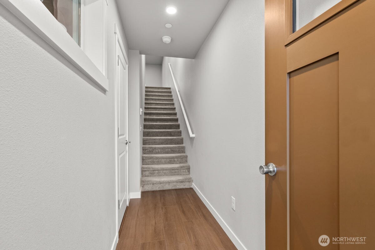 16823 Alder Way #J3, Lynnwood, WA 98037