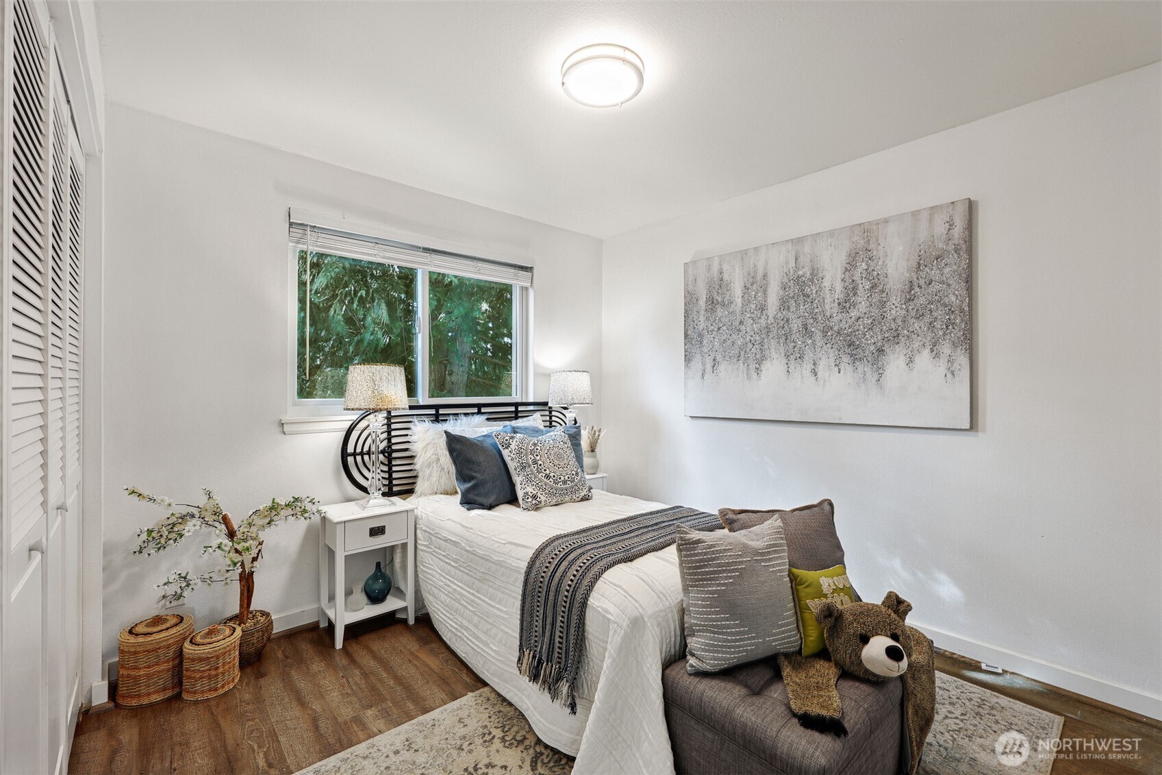 7737 12th Avenue SW, Seattle, WA 98106