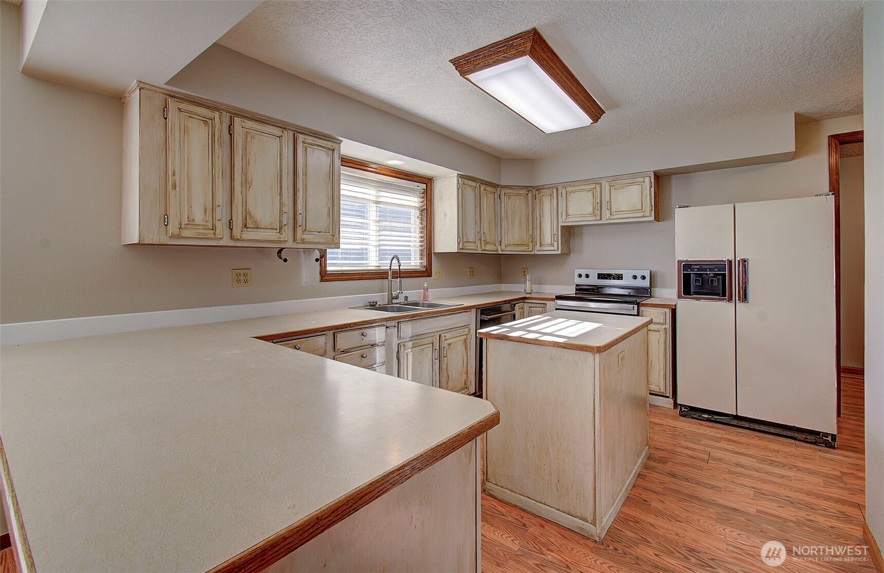 100 Inglewood Drive , Longview, WA 98632