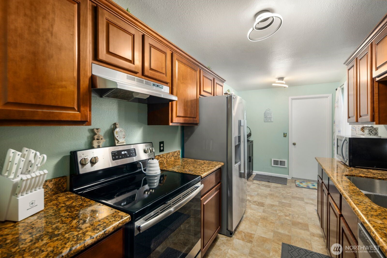 31845 18th Avenue SW #34D, Federal Way, WA 98023