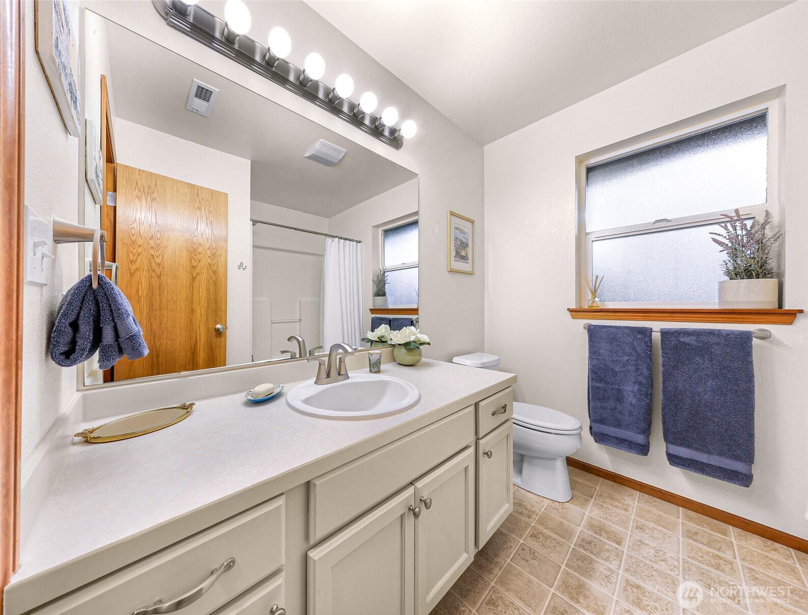 1163 Rene Court , Blaine, WA 98230