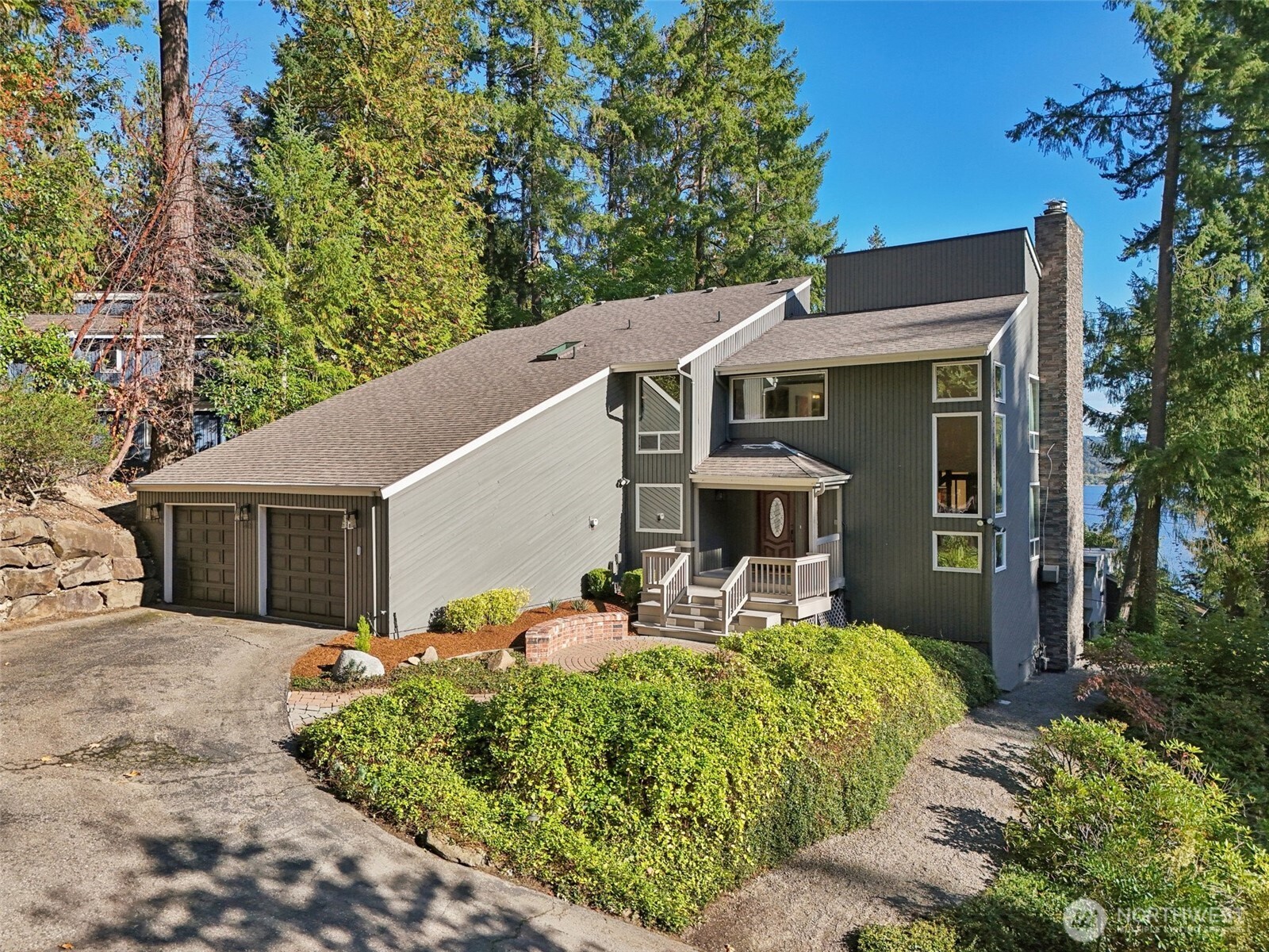 411 W Lake Sammamish Parkway NE, Bellevue, WA 98008