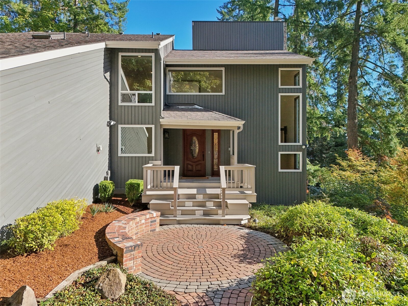411 W Lake Sammamish Parkway NE, Bellevue, WA 98008
