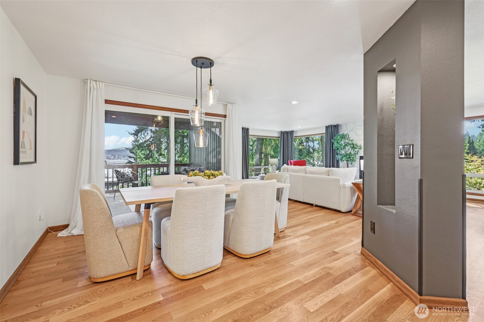 411 W Lake Sammamish Parkway NE, Bellevue, WA 98008