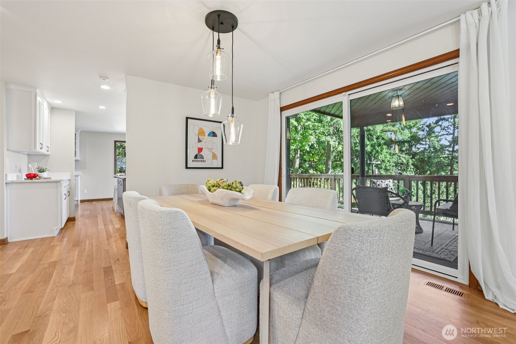 411 W Lake Sammamish Parkway NE, Bellevue, WA 98008