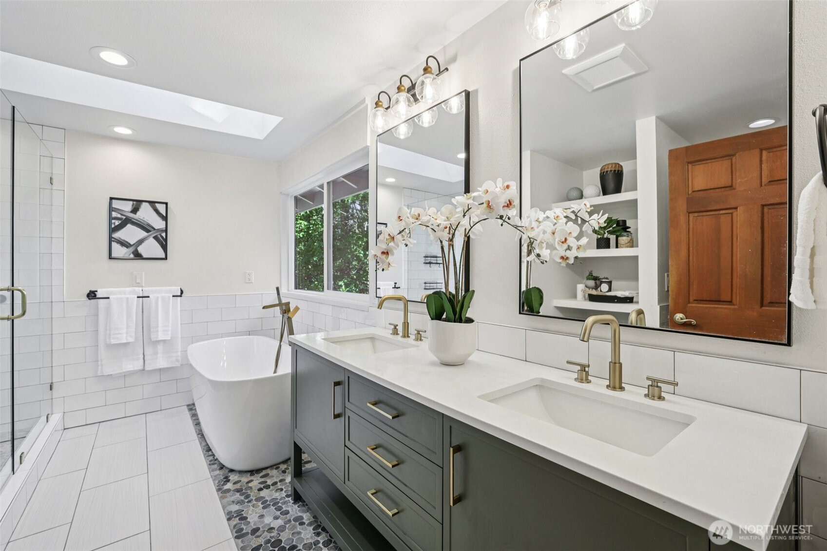 411 W Lake Sammamish Parkway NE, Bellevue, WA 98008