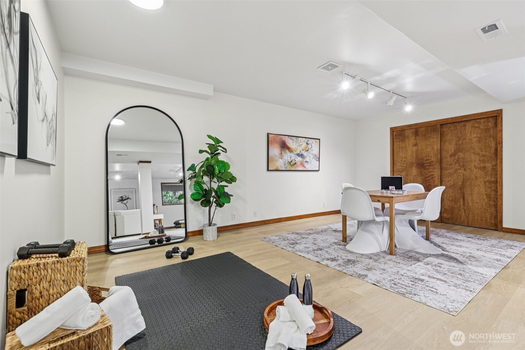 411 W Lake Sammamish Parkway NE, Bellevue, WA 98008