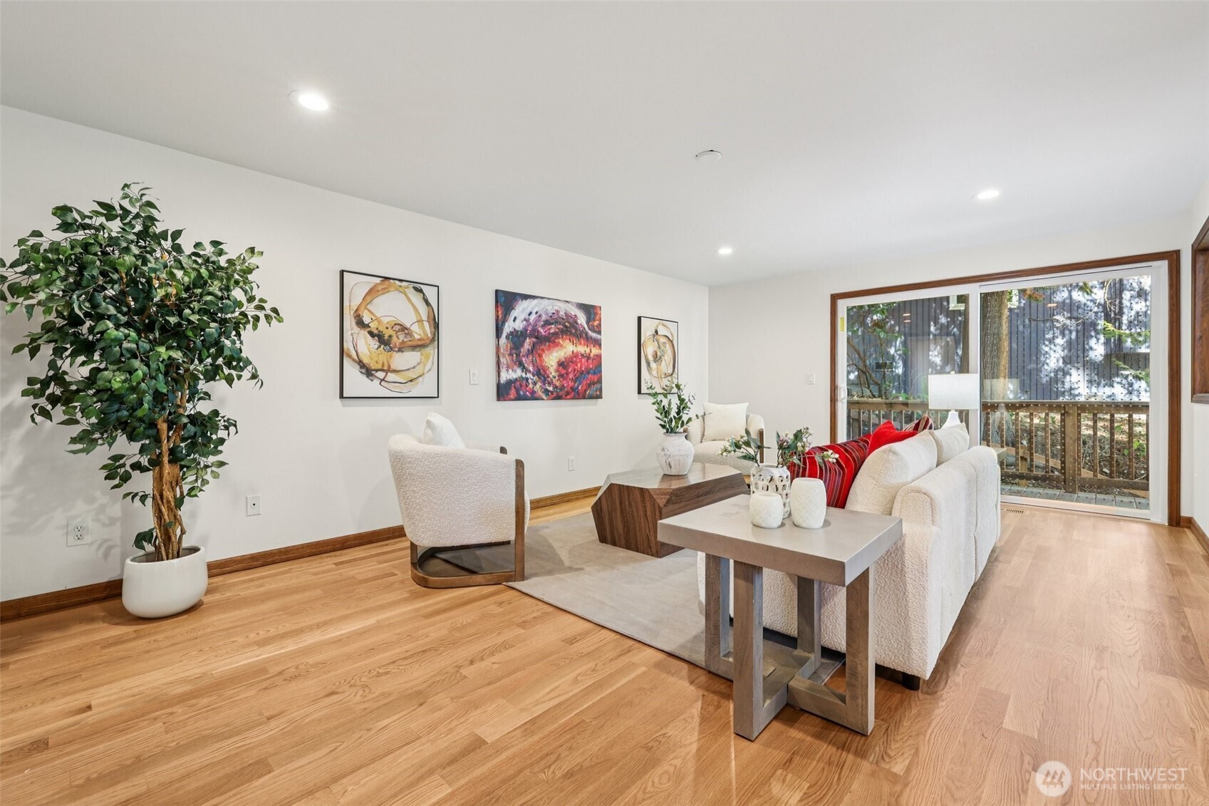 411 W Lake Sammamish Parkway NE, Bellevue, WA 98008