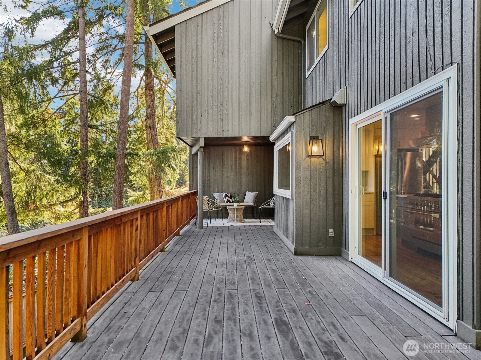 411 W Lake Sammamish Parkway NE, Bellevue, WA 98008