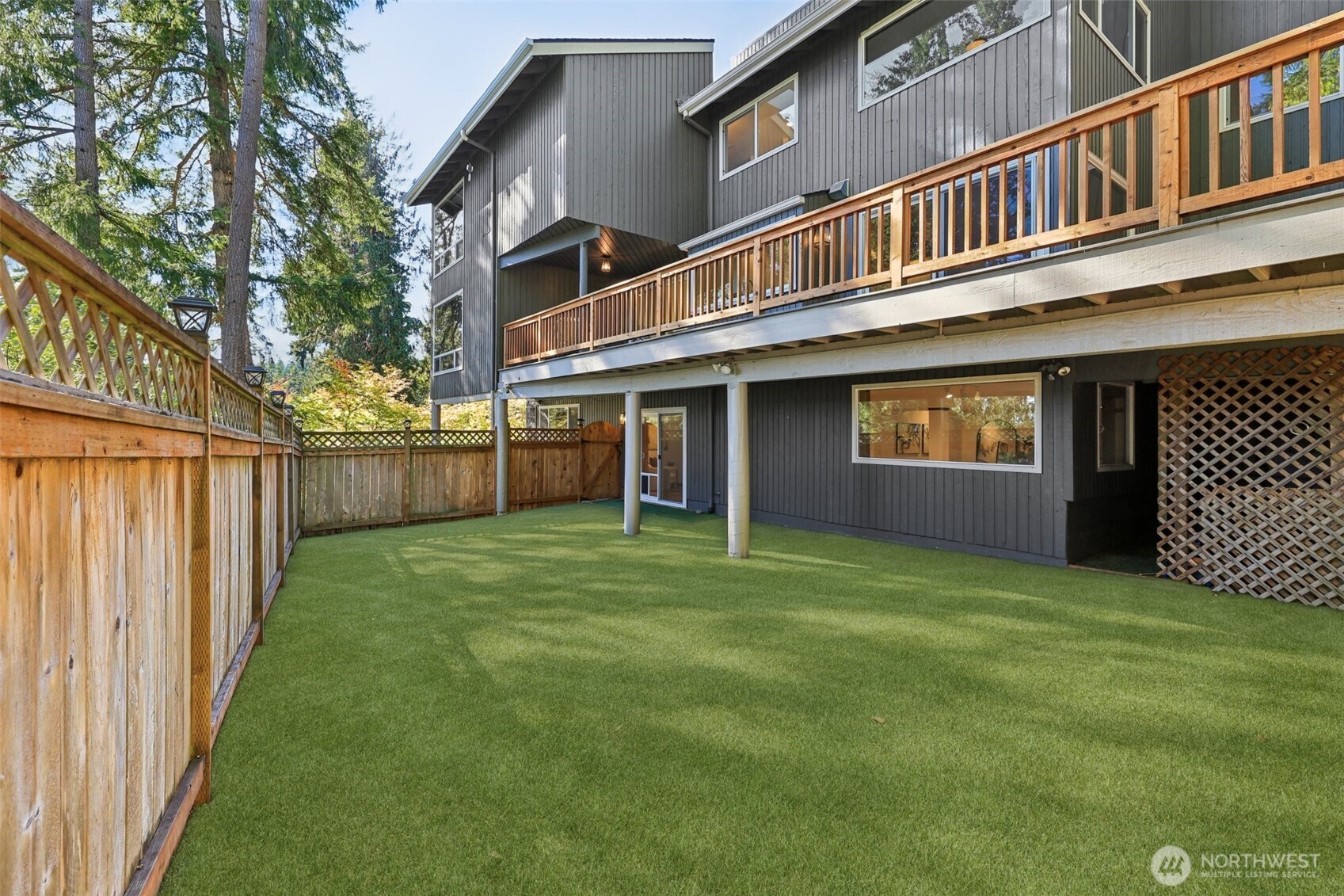 411 W Lake Sammamish Parkway NE, Bellevue, WA 98008