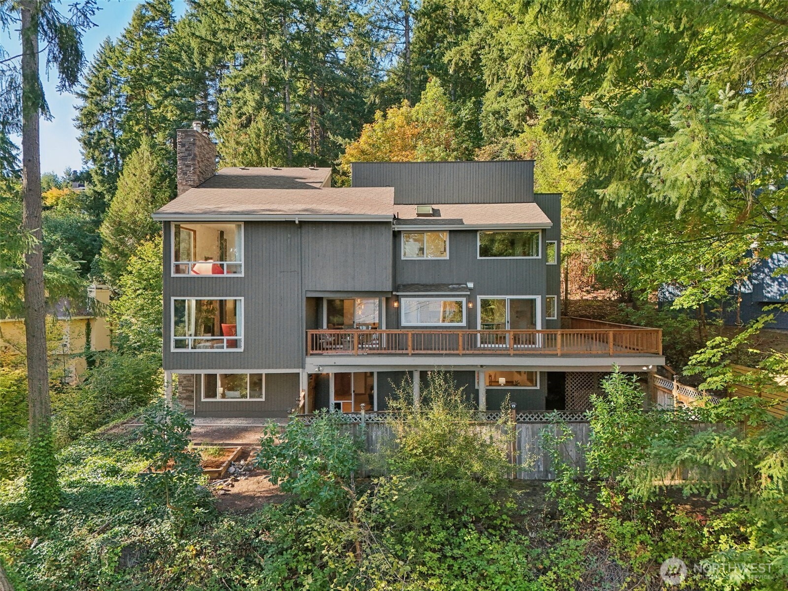 411 W Lake Sammamish Parkway NE, Bellevue, WA 98008