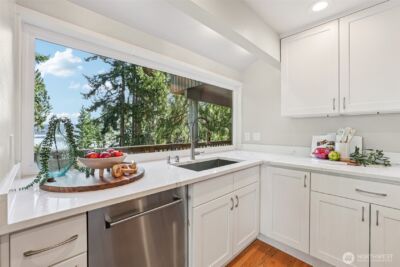 411 W Lake Sammamish Parkway NE, Bellevue, WA 98008 - Photo 10